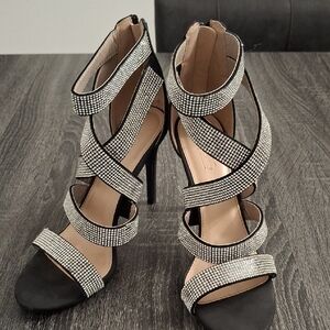 Elegant Black and Silver Strappy Heels- W Sz 9